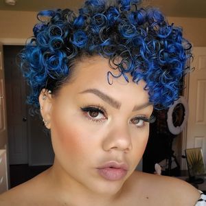 Meet your Posher, Melina